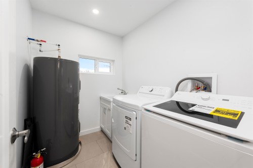 6911 Graybar Road, Richmond, BC 