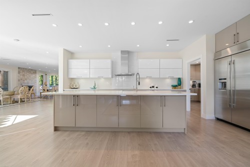 5199 Cliffridge Avenue, North Vancouver, BC 