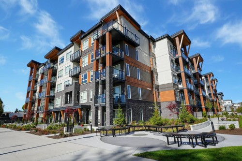 112-12143 223 Street  Maple Ridge, BC V2X 5Y6