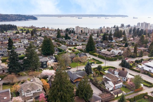 1175 Haywood Avenue, West Vancouver, BC 