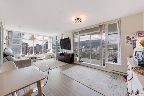 2806-3102 Windsor Gate, Coquitlam, BC 