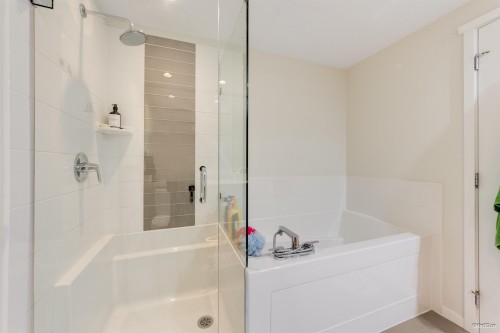 2806-3102 Windsor Gate, Coquitlam, BC 