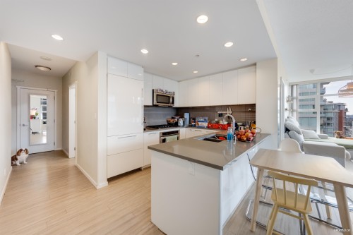 2806-3102 Windsor Gate, Coquitlam, BC 