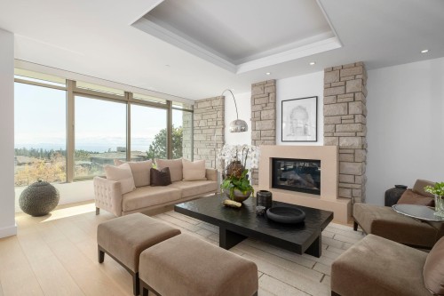 4987 Meadfeild Wynd, West Vancouver, BC 