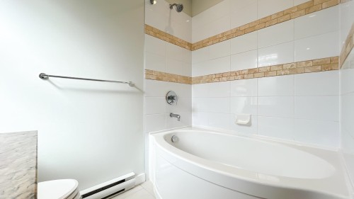 7425 Columbia Street, Vancouver, BC 