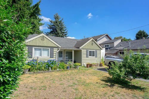 11618 203 Street  Maple Ridge, BC V2X 4T9