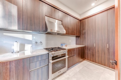 1497 Queens Avenue, West Vancouver, BC 