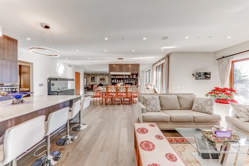 1497 Queens Avenue, West Vancouver, BC 