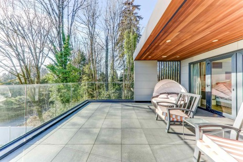 1497 Queens Avenue, West Vancouver, BC 