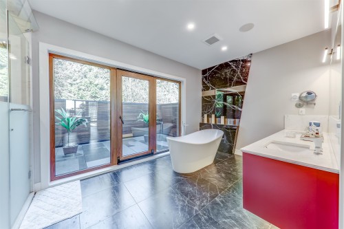 1497 Queens Avenue, West Vancouver, BC 