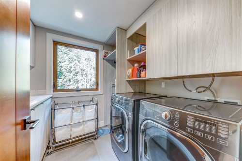 1497 Queens Avenue, West Vancouver, BC 