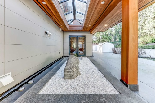 1497 Queens Avenue, West Vancouver, BC 