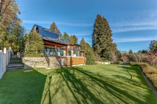 1497 Queens Avenue, West Vancouver, BC 