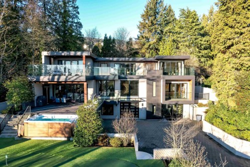 1497 Queens Avenue, West Vancouver, BC 