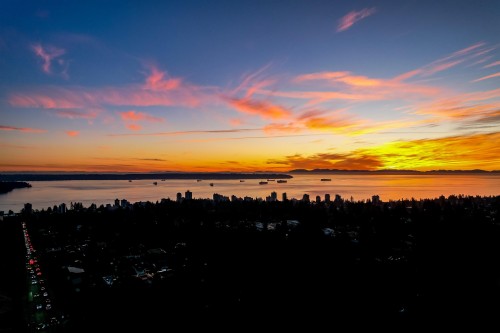 1497 Queens Avenue, West Vancouver, BC 