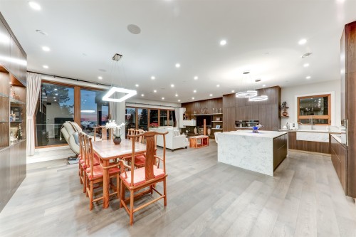 1497 Queens Avenue, West Vancouver, BC 
