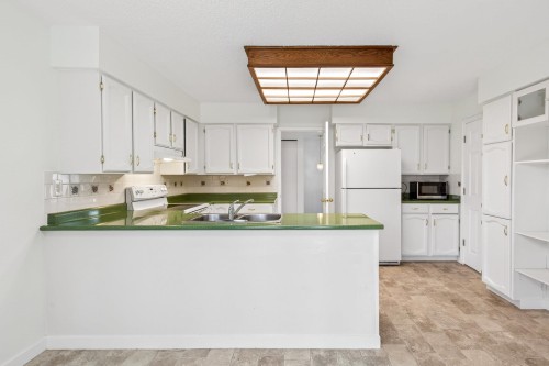 925 Merritt Street, Coquitlam, BC 
