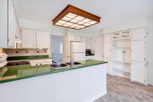 925 Merritt Street, Coquitlam, BC 