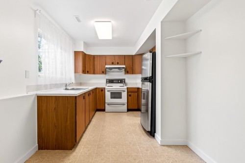 925 Merritt Street, Coquitlam, BC 