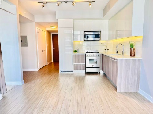 1105-4900 Lennox Lane  Burnaby, BC V5H 0G9