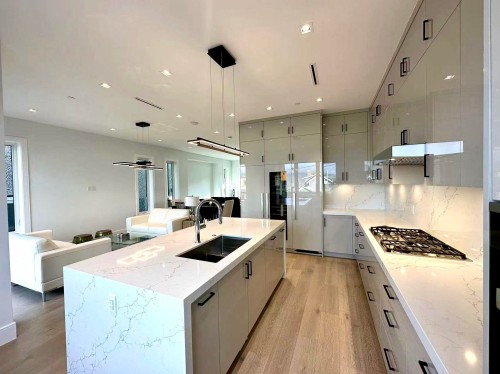 3349 19Th Avenue W, Vancouver, BC 