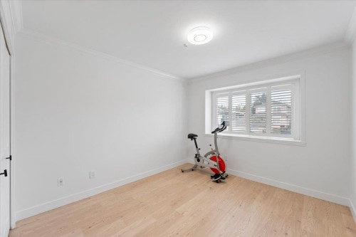 817 60Th Avenue W, Vancouver, BC 