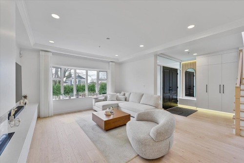 817 60Th Avenue W, Vancouver, BC 