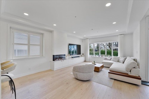 817 60Th Avenue W, Vancouver, BC 