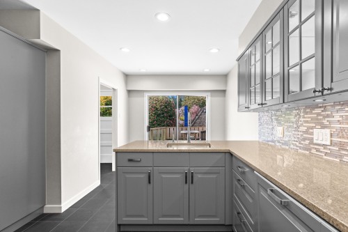 6297 Mackenzie Street, Vancouver, BC 