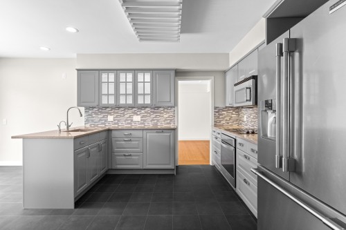 6297 Mackenzie Street, Vancouver, BC 