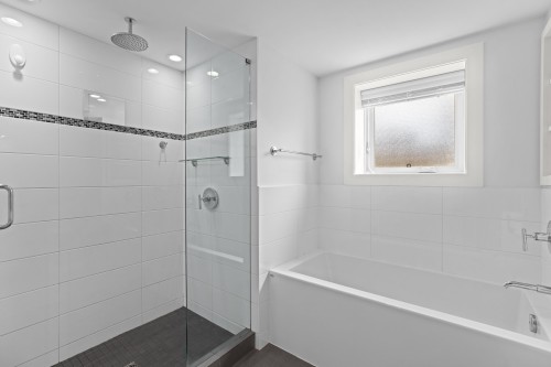 6297 Mackenzie Street, Vancouver, BC 