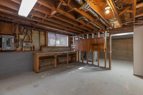 6297 Mackenzie Street, Vancouver, BC 