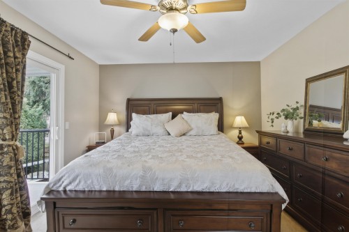 20492 Walnut Crescent, Maple Ridge, BC 