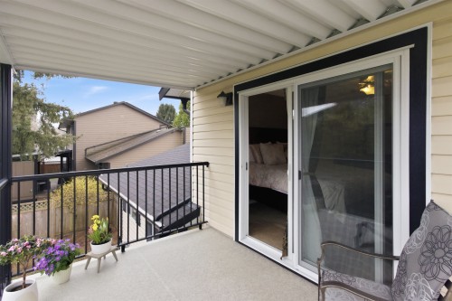 20492 Walnut Crescent, Maple Ridge, BC 