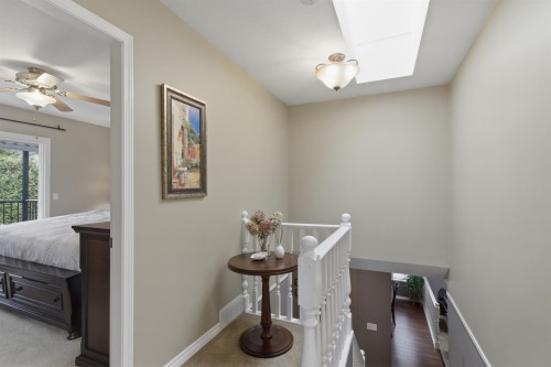 20492 Walnut Crescent, Maple Ridge, BC 