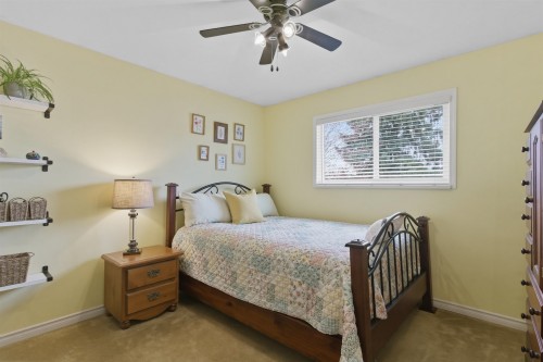 20492 Walnut Crescent, Maple Ridge, BC 