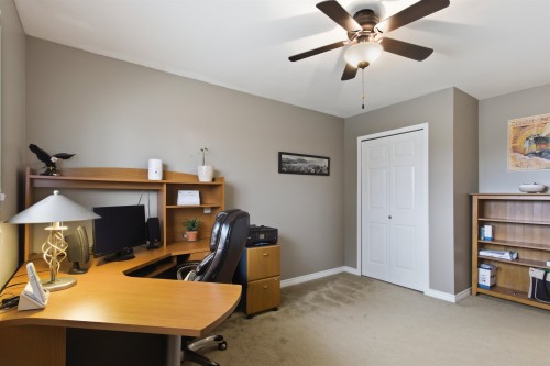 20492 Walnut Crescent, Maple Ridge, BC 