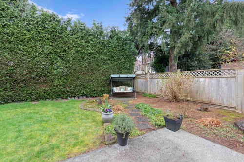 20492 Walnut Crescent, Maple Ridge, BC 