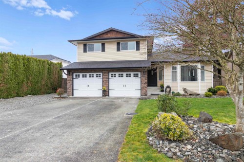 20492 Walnut Crescent, Maple Ridge, BC 