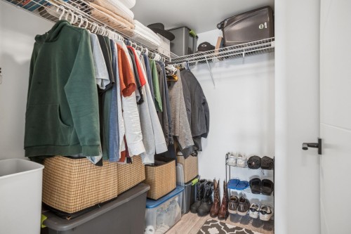 319-630 Broadway E, Vancouver, BC 