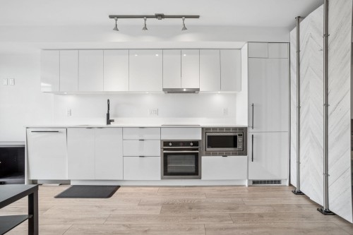 319-630 Broadway E, Vancouver, BC 