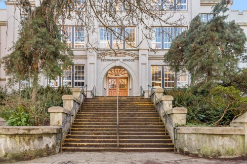 2861 15Th Avenue W, Vancouver, BC 