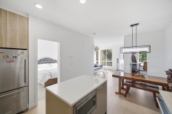 309-7588 16th Street Burnaby, BC V3N 0H8