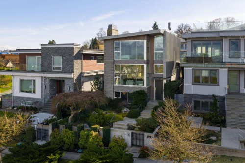 3250 20Th Avenue W, Vancouver, BC 