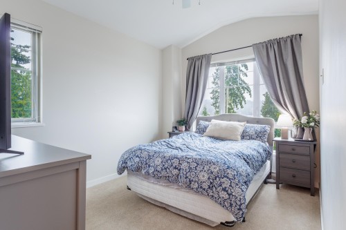 5900 Beachgate Lane, Sechelt, BC 