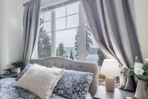 5900 Beachgate Lane, Sechelt, BC 