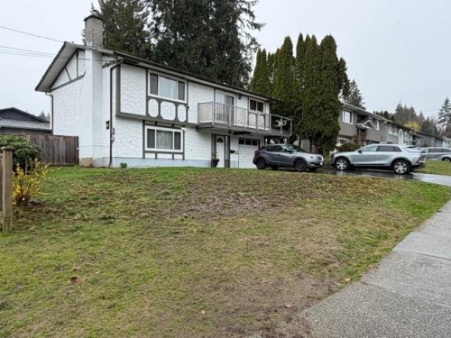 3803 Wellington Street  Port Coquitlam, BC V3B 3Z3