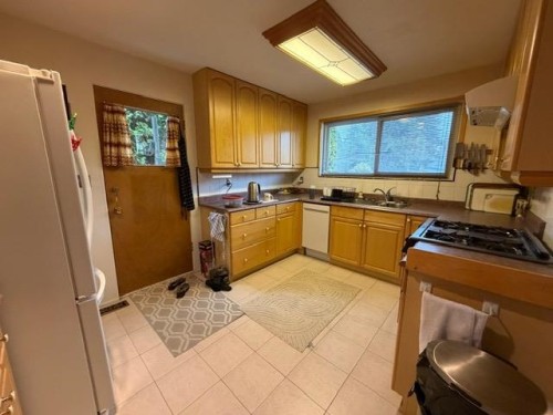3803 Wellington Street, Port Coquitlam, BC 