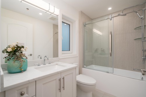 2523 8Th Avenue W, Vancouver, BC 