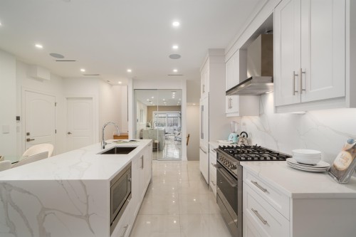 2523 8Th Avenue W, Vancouver, BC 